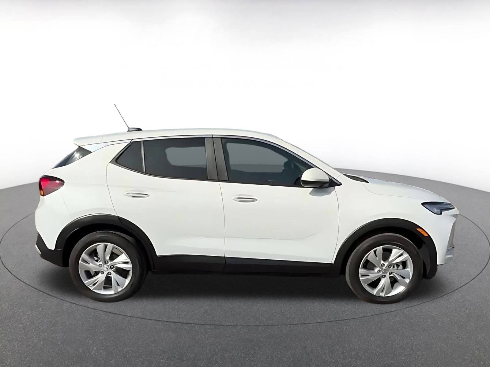 Used 2025 Buick Encore GX Preferred image 16