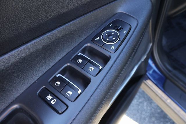 Used 2019 Hyundai Santa Fe SEL image 11