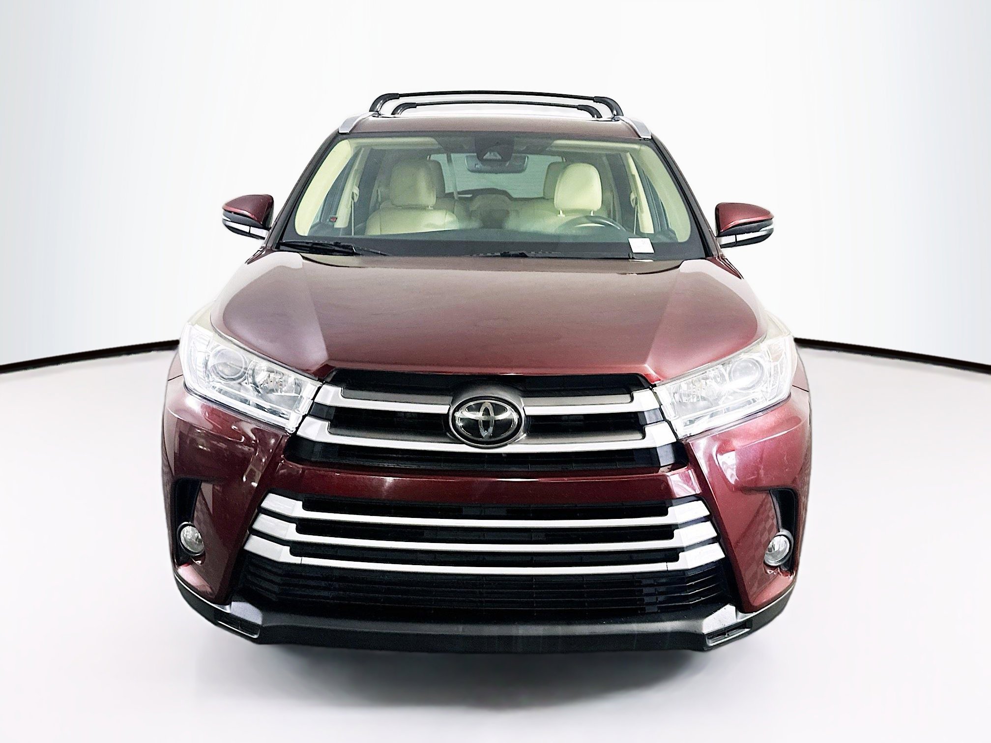 Used 2017 Toyota Highlander XLE FWD image 2