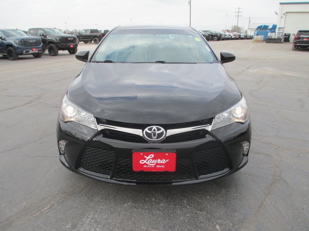 Used 2017 Toyota Camry XSE image 9