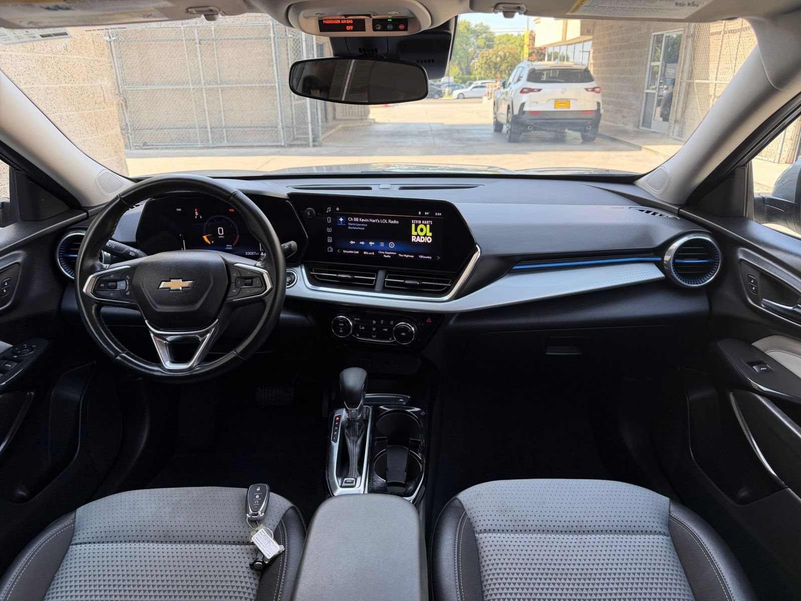 Used 2025 Chevrolet Trax LT w/ LT Convenience Package FWD image 31
