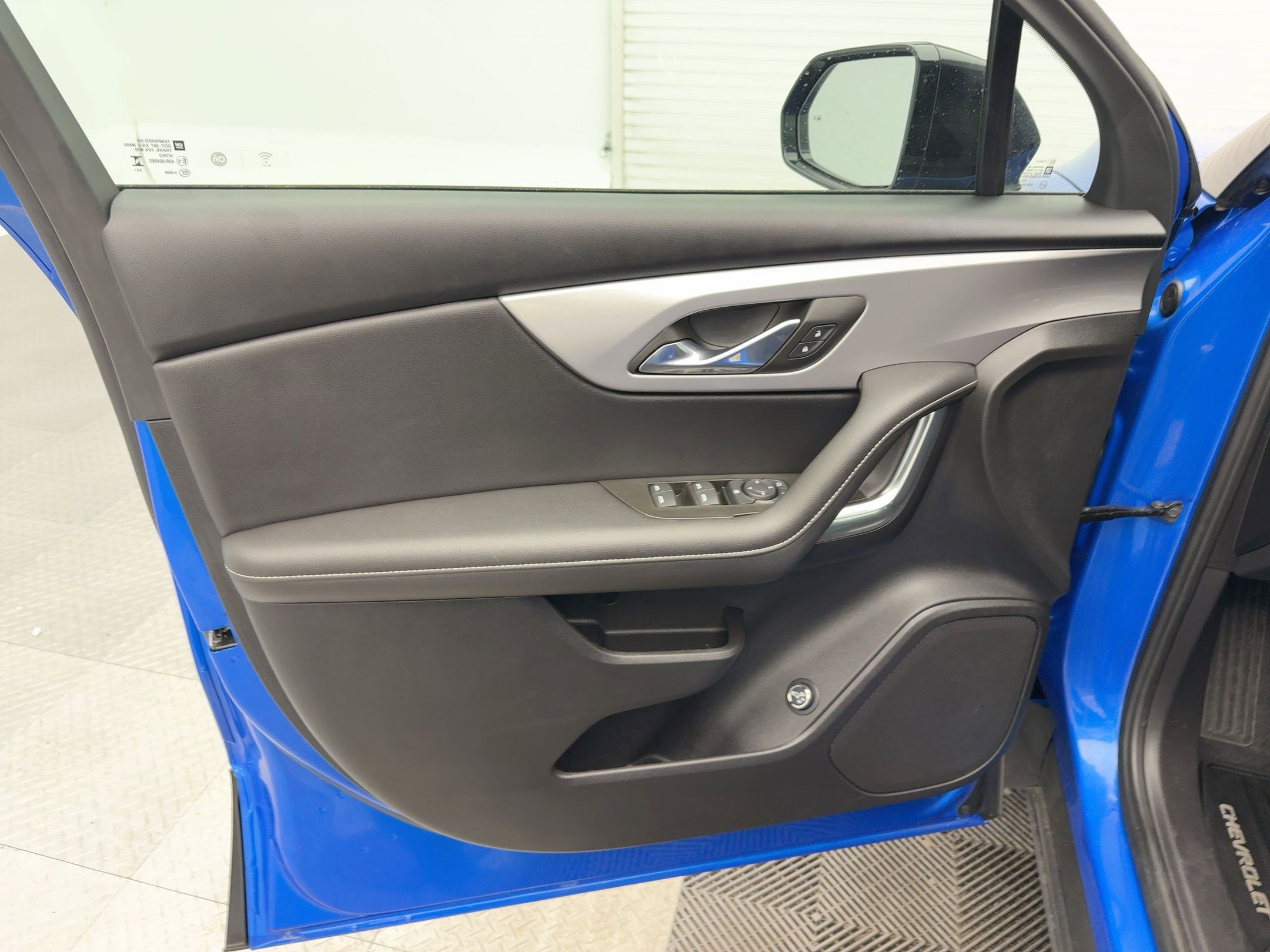 Certified 2025 Chevrolet Blazer LT w/ Convenience Package image 13