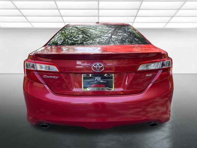 Used 2012 Toyota Camry SE w/ Leather Pkg FWD image 4