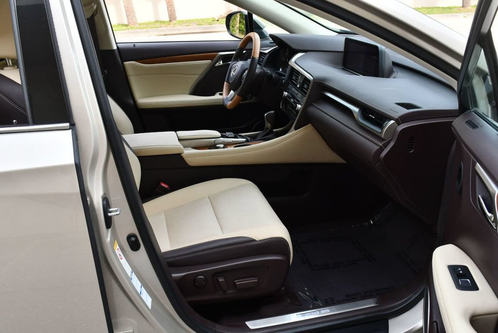 Used 2019 Lexus RX 350 AWD w/ Navigation Package image 19