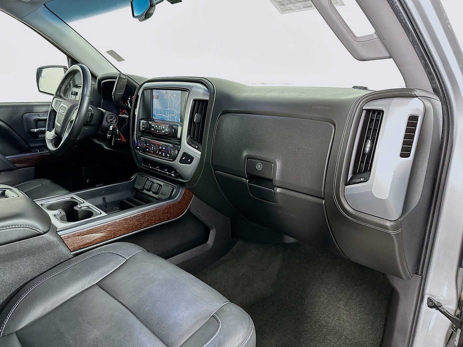 Used 2015 GMC Sierra 1500 SLT w/ SLT Crew Cab Value Package AWD/4WD image 30