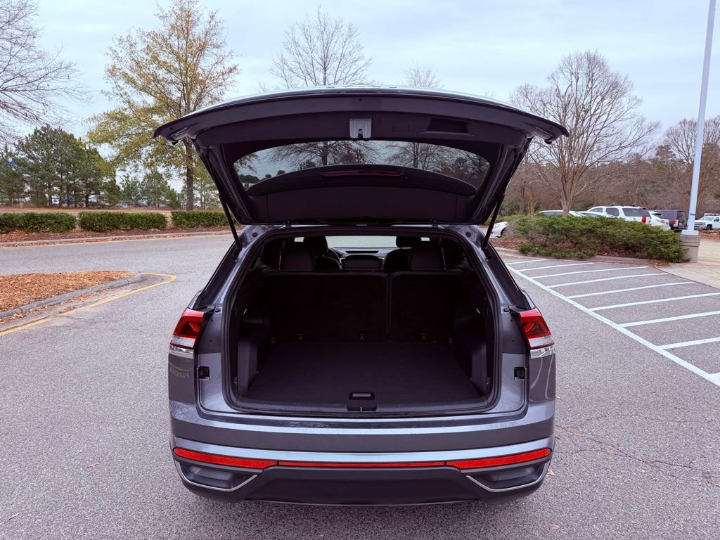 Used 2022 Volkswagen Atlas Cross Sport SE image 10