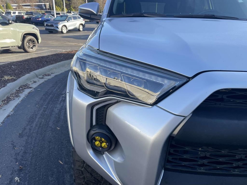 Used 2019 Toyota 4Runner SR5 image 16