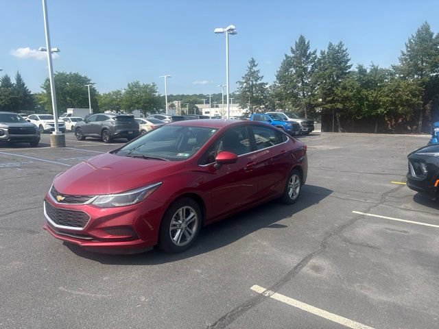 Used 2018 Chevrolet Cruze LT w/ Convenience Package FWD image 5