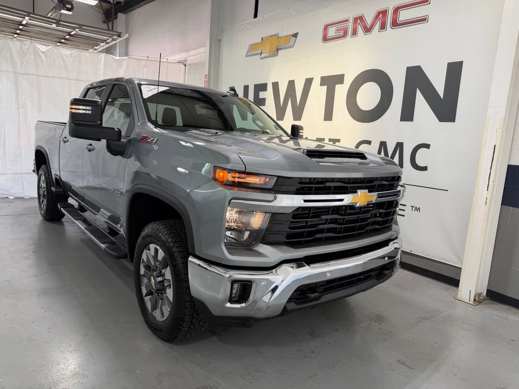 New 2026 Chevrolet Silverado 2500 LT w/ All Star Edition AWD/4WD image 2