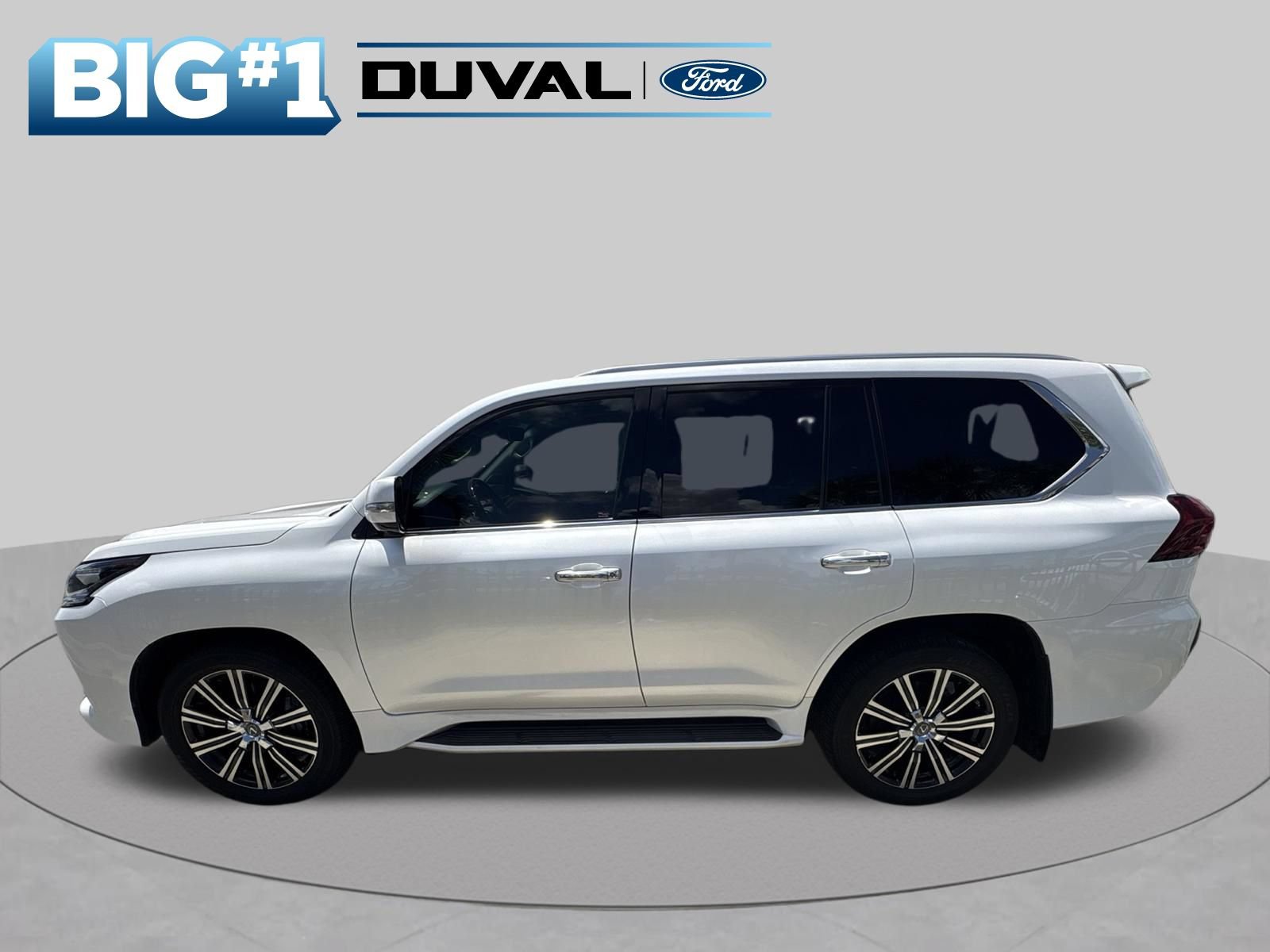 Used 2019 Lexus LX 570 4WD w/ Luxury Package image 3
