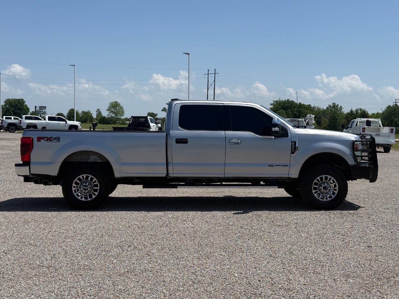 Used 2022 Ford F350 XLT w/ XLT Premium Package AWD/4WD image 4