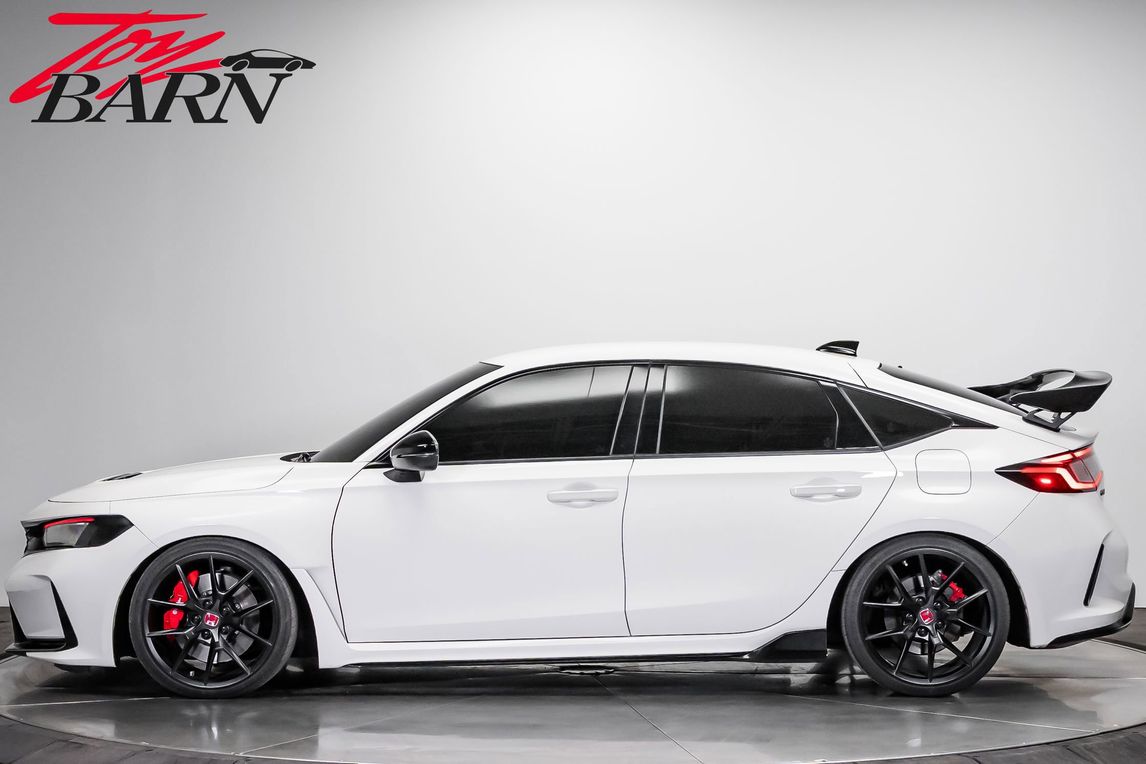 Used 2024 Honda Civic Type R image 2
