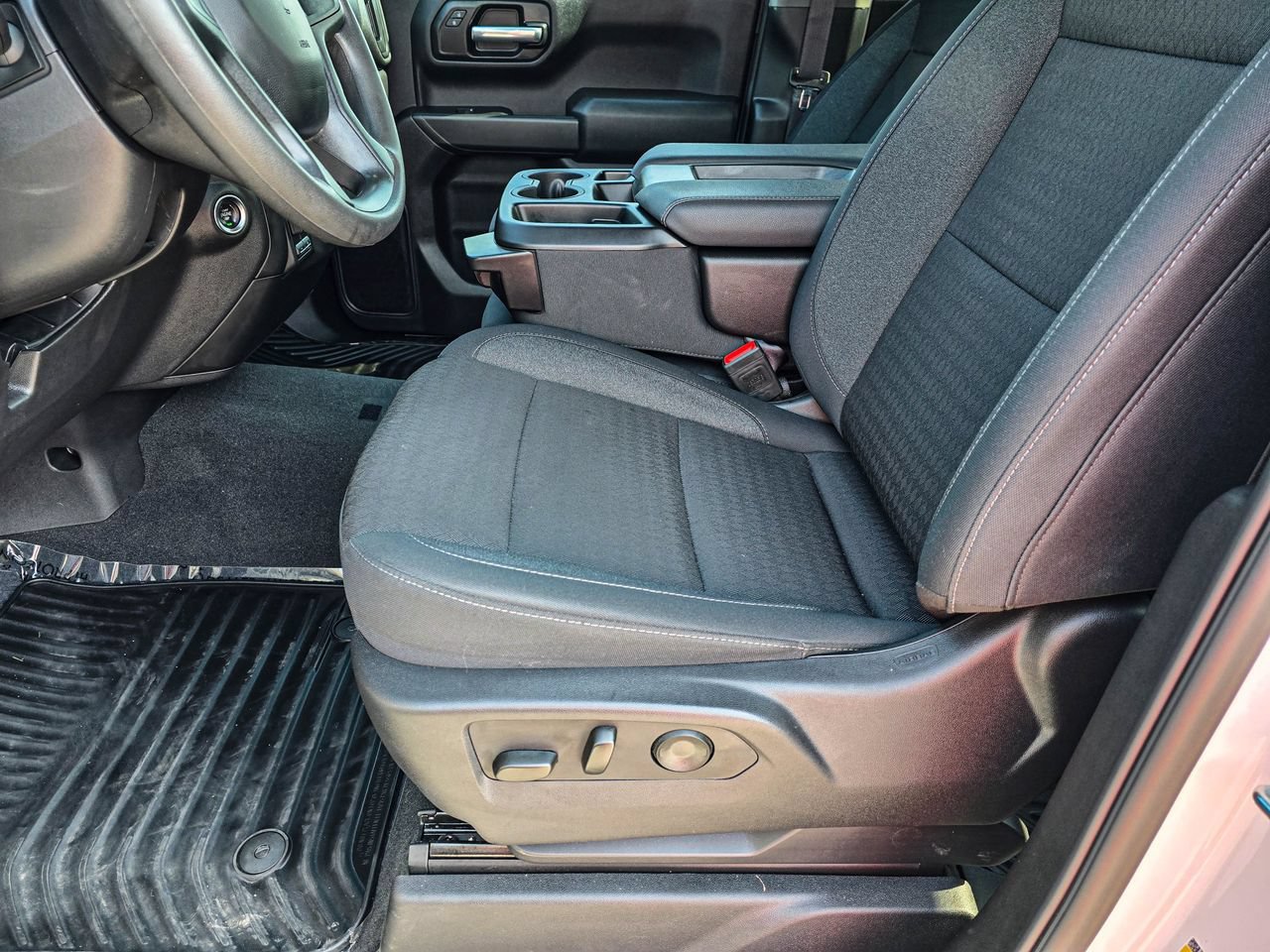 Used 2025 Chevrolet Silverado 1500 Custom Trail Boss AWD/4WD image 16