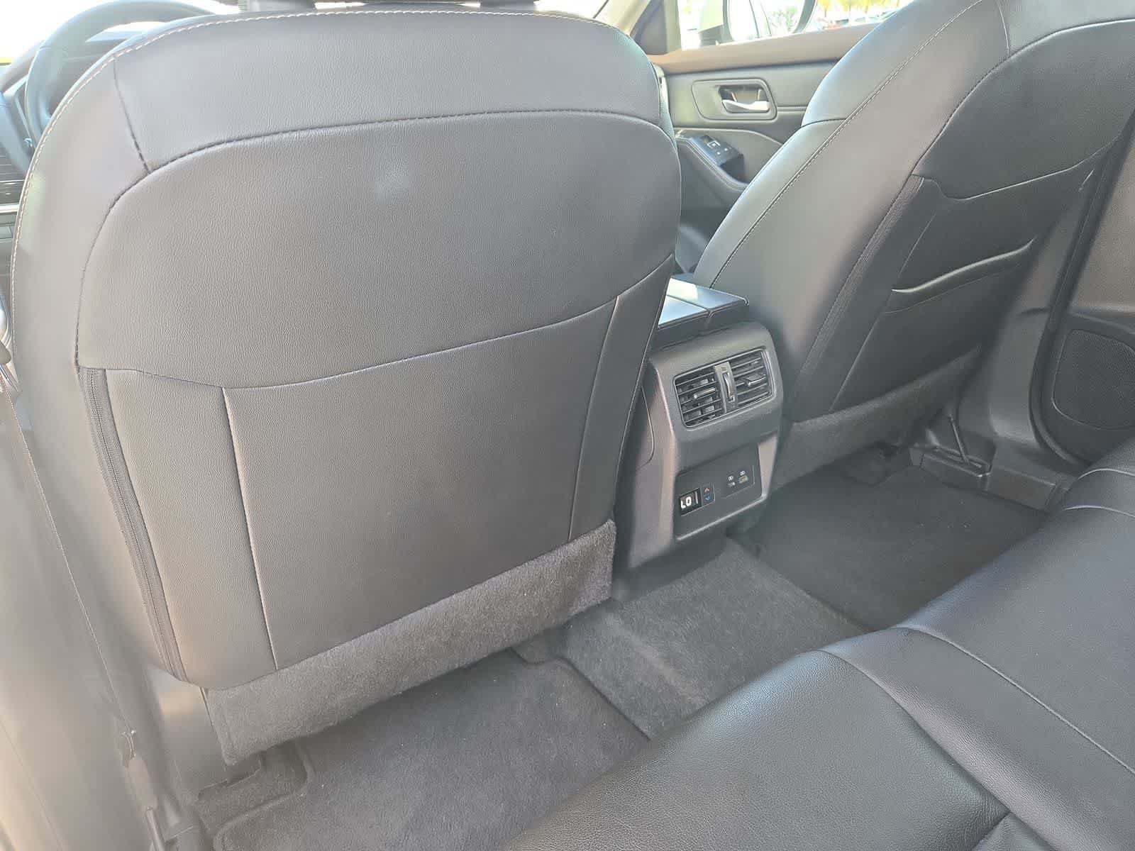 Used 2023 Nissan Rogue SL w/ SL Premium Package FWD image 18