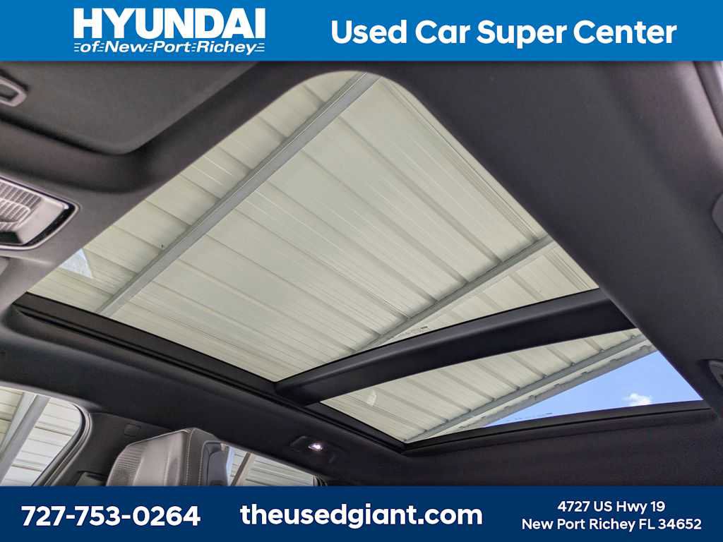 Used 2024 Cadillac Lyriq Luxury RWD image 25