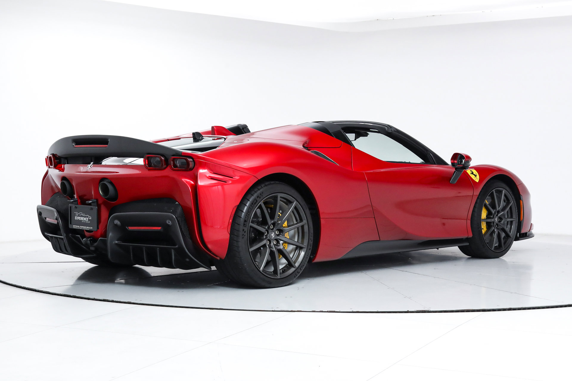 Used 2025 Ferrari SF90 Spider image 3