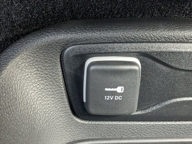 New 2026 Chrysler Voyager LX FWD image 22