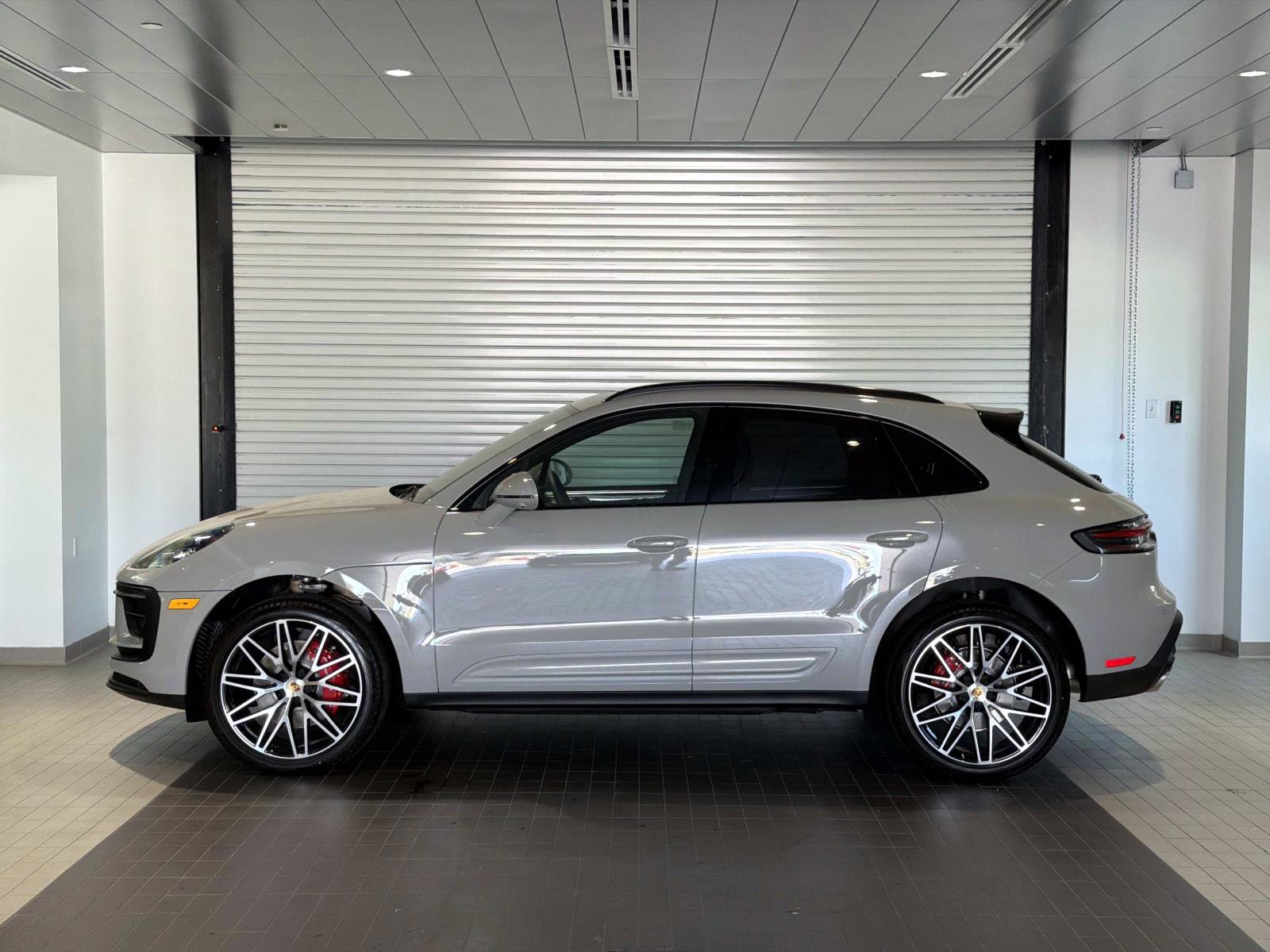New 2026 Porsche Macan S image 2