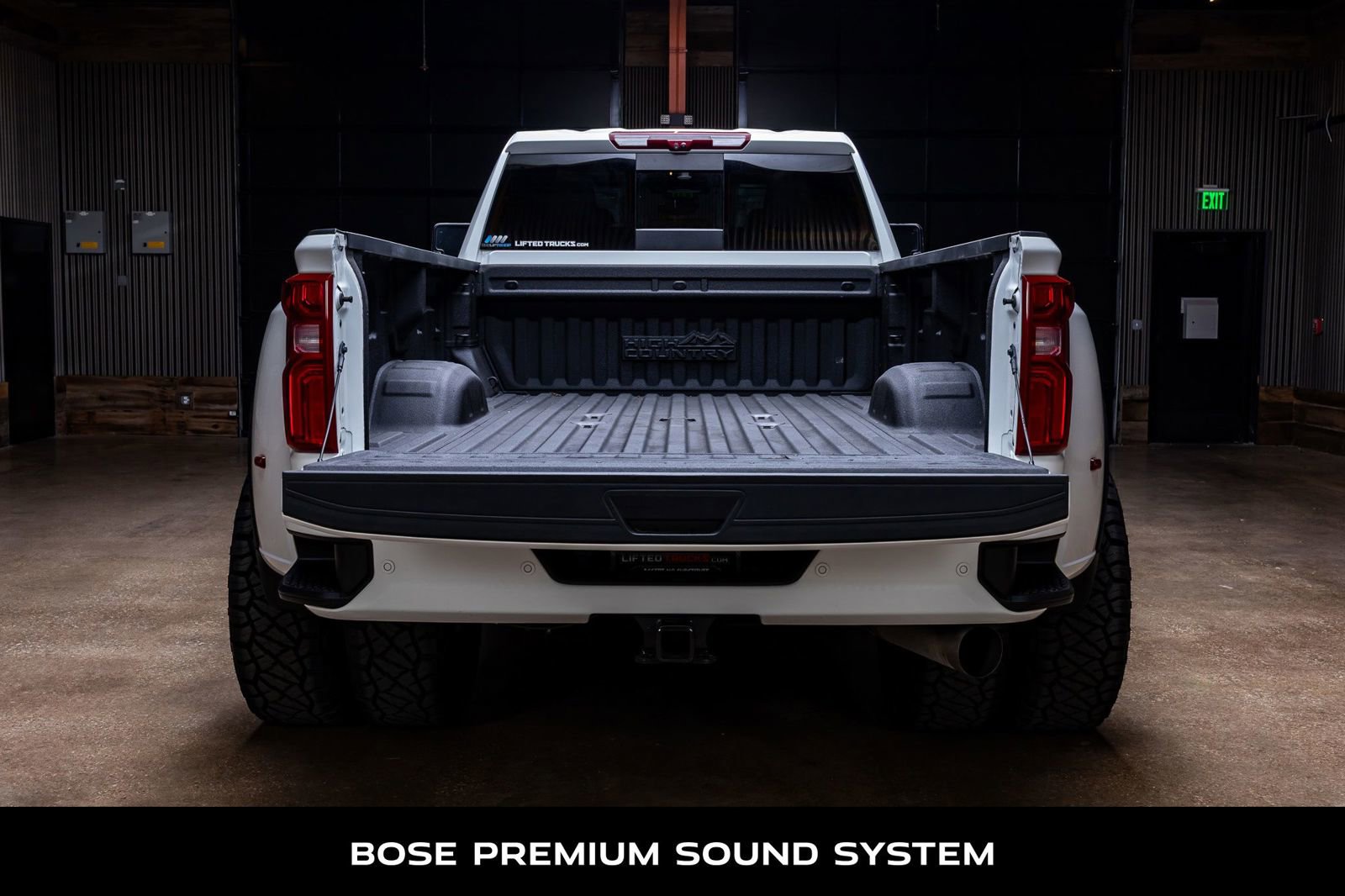 Used 2024 Chevrolet Silverado 3500 High Country w/ High Country Premium Package image 9