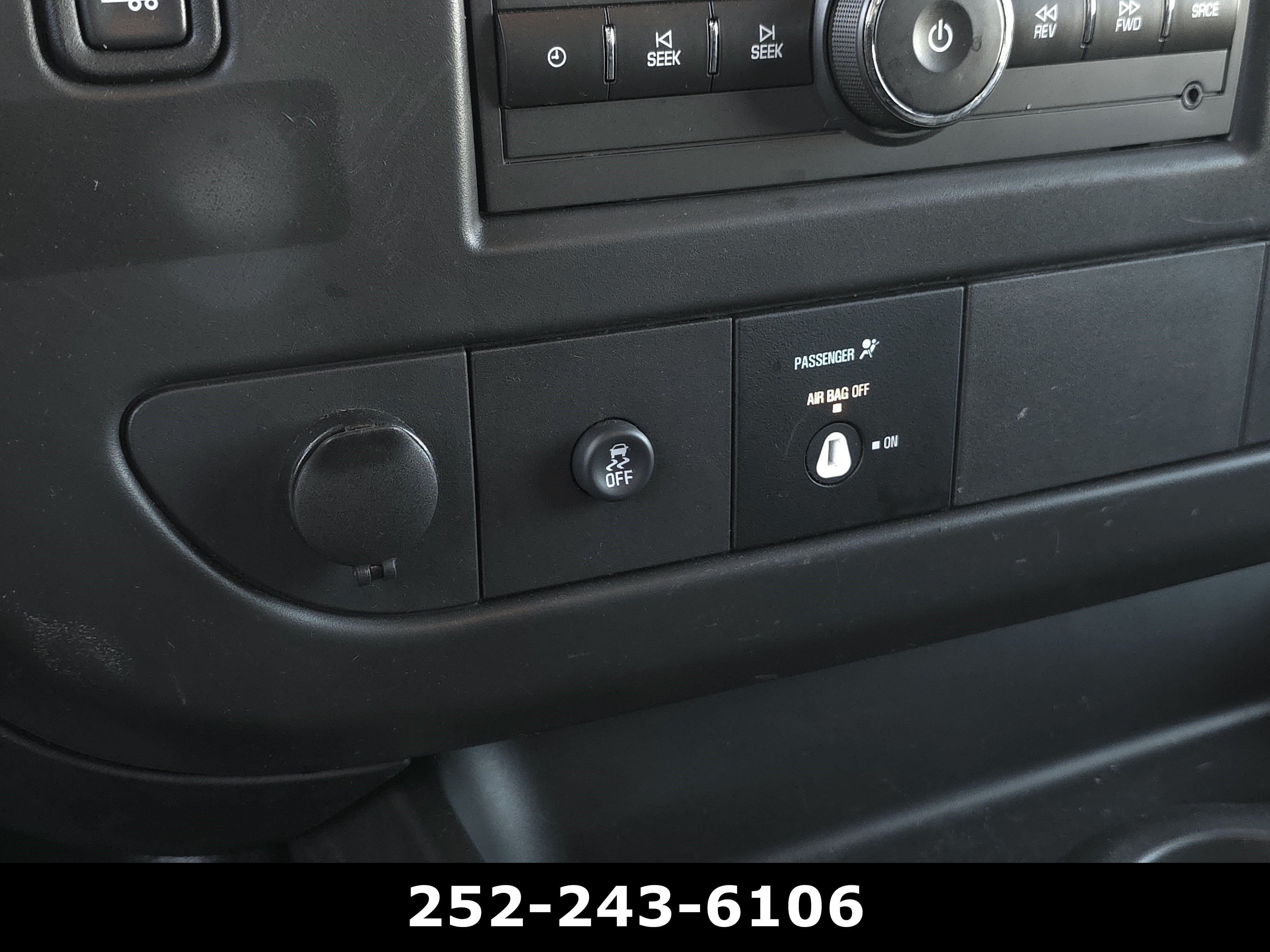 Used 2025 Chevrolet Express 2500 w/ Driver Convenience Package RWD image 15
