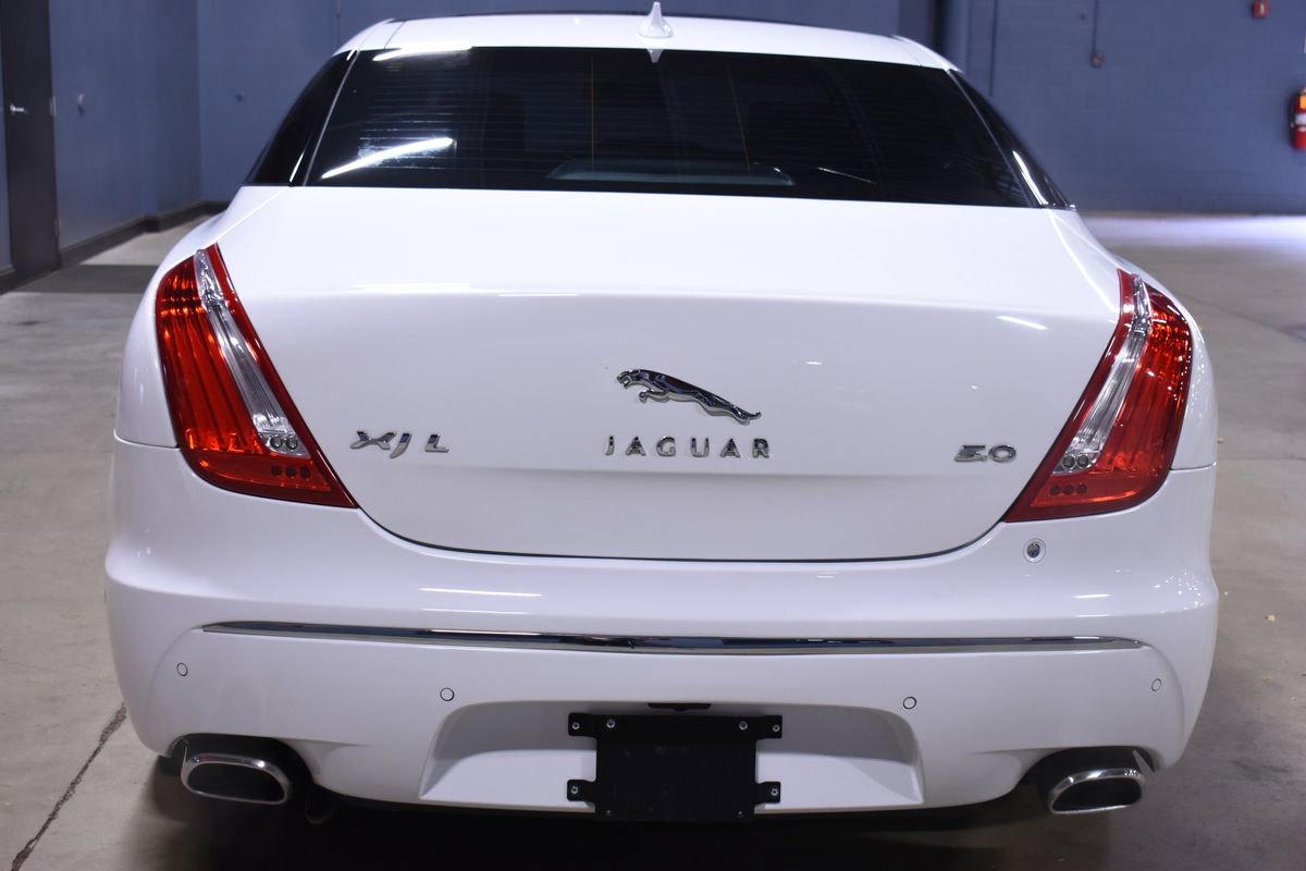 Used 2013 Jaguar XJ L Supercharged image 9