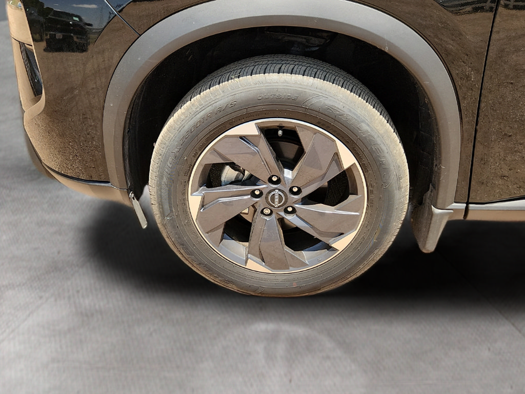 Used 2026 Nissan Rogue SV FWD image 24