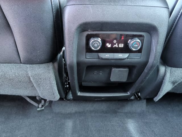 Used 2026 Chevrolet Traverse Z71 w/ LPO, Floor Liner Package AWD/4WD image 27