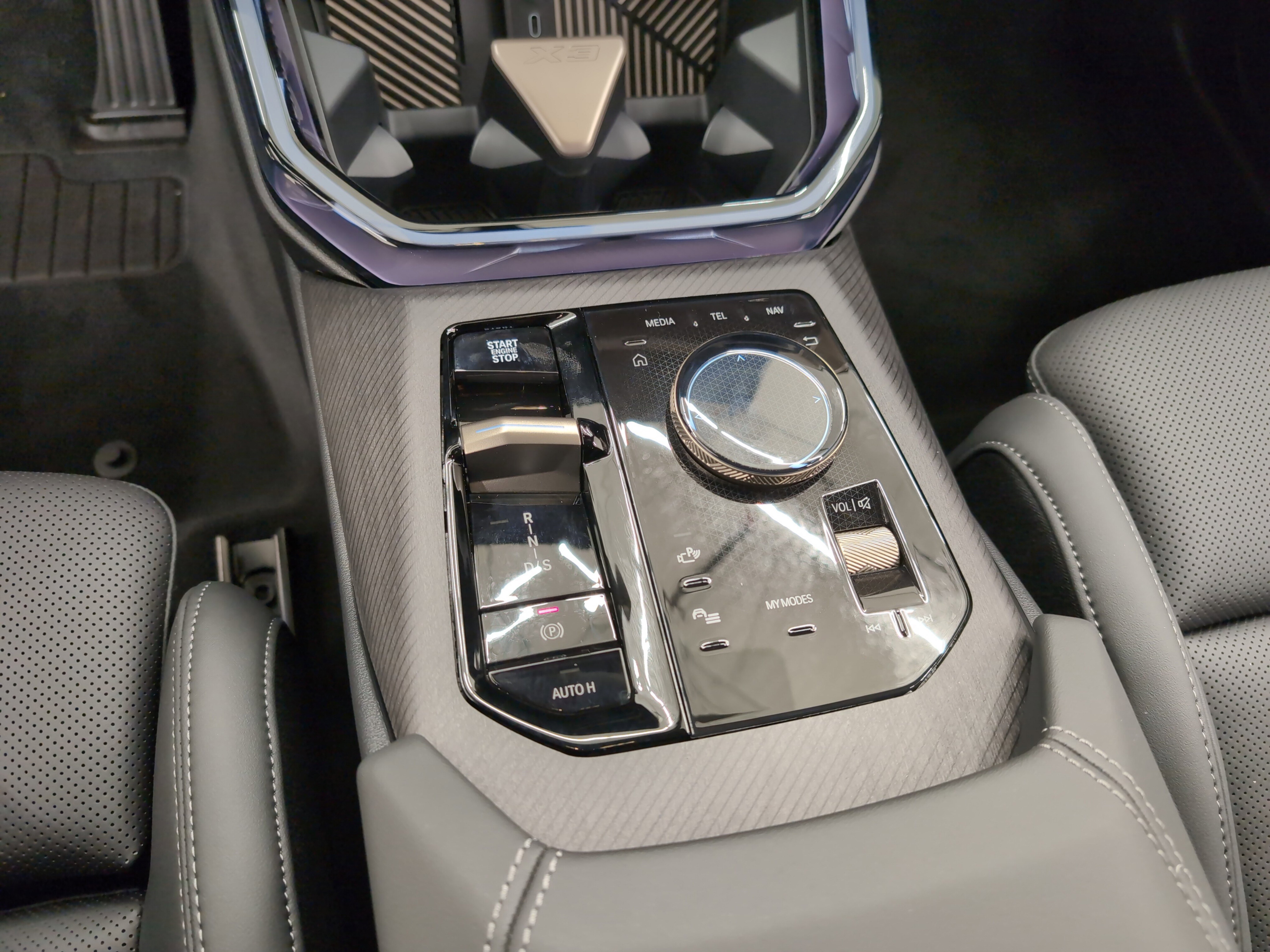 New 2025 BMW X3 xDrive30i w/ Premium Package image 18