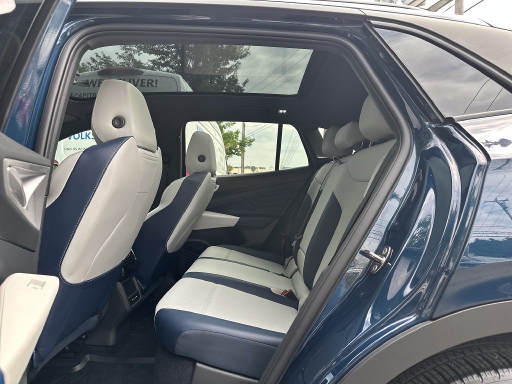 Used 2023 Volkswagen ID.4 S RWD image 19