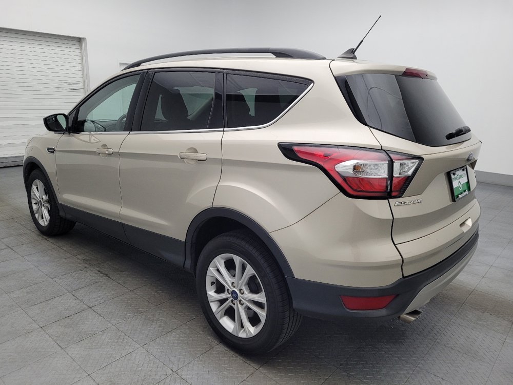 Used 2018 Ford Escape SE w/ SE Sync 3 Package FWD image 3