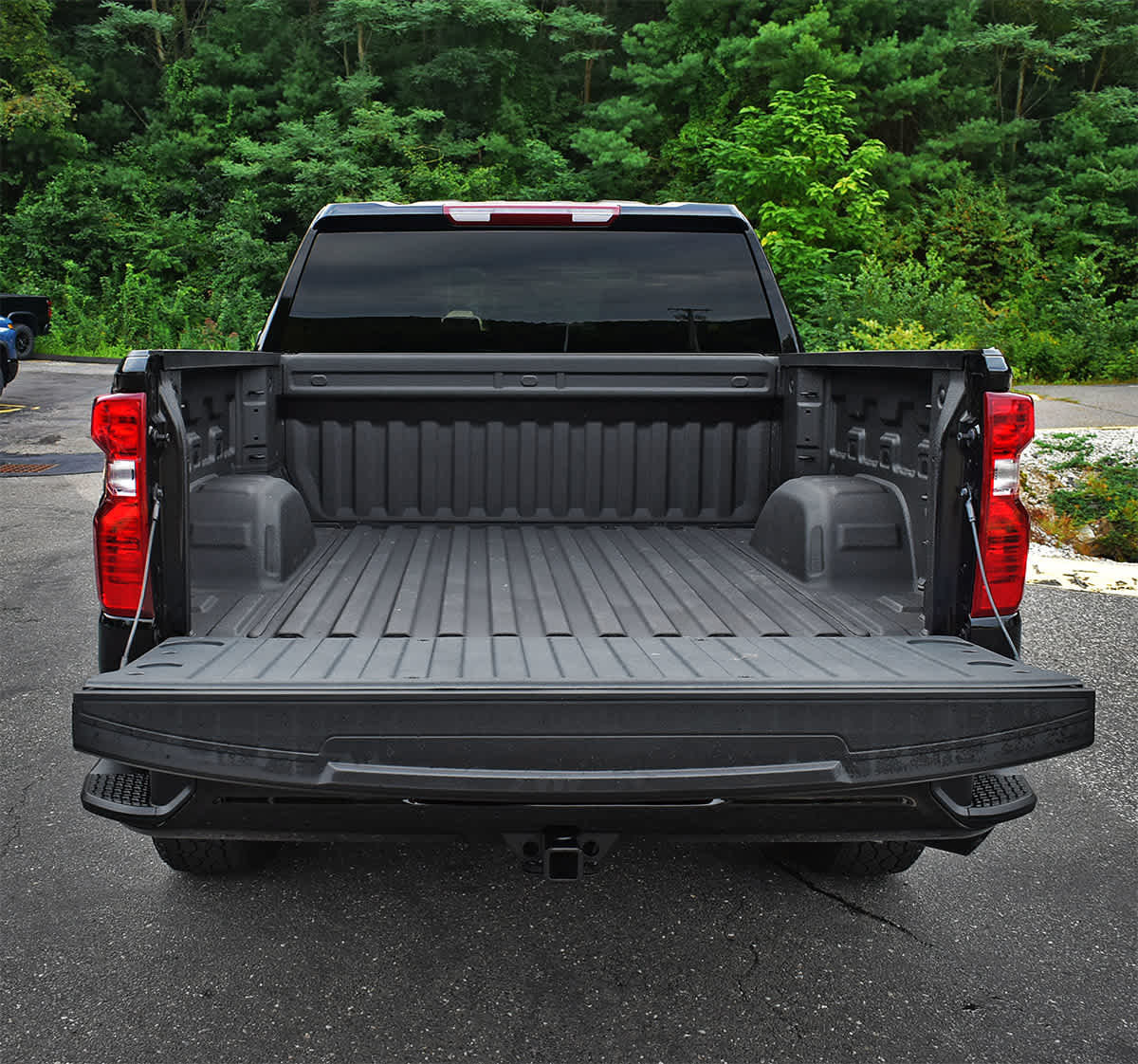 Used 2026 Chevrolet Silverado 1500 Custom w/ Turbomax Blackout Package AWD/4WD image 8