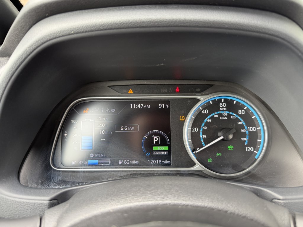 Used 2025 Nissan Leaf S FWD image 17