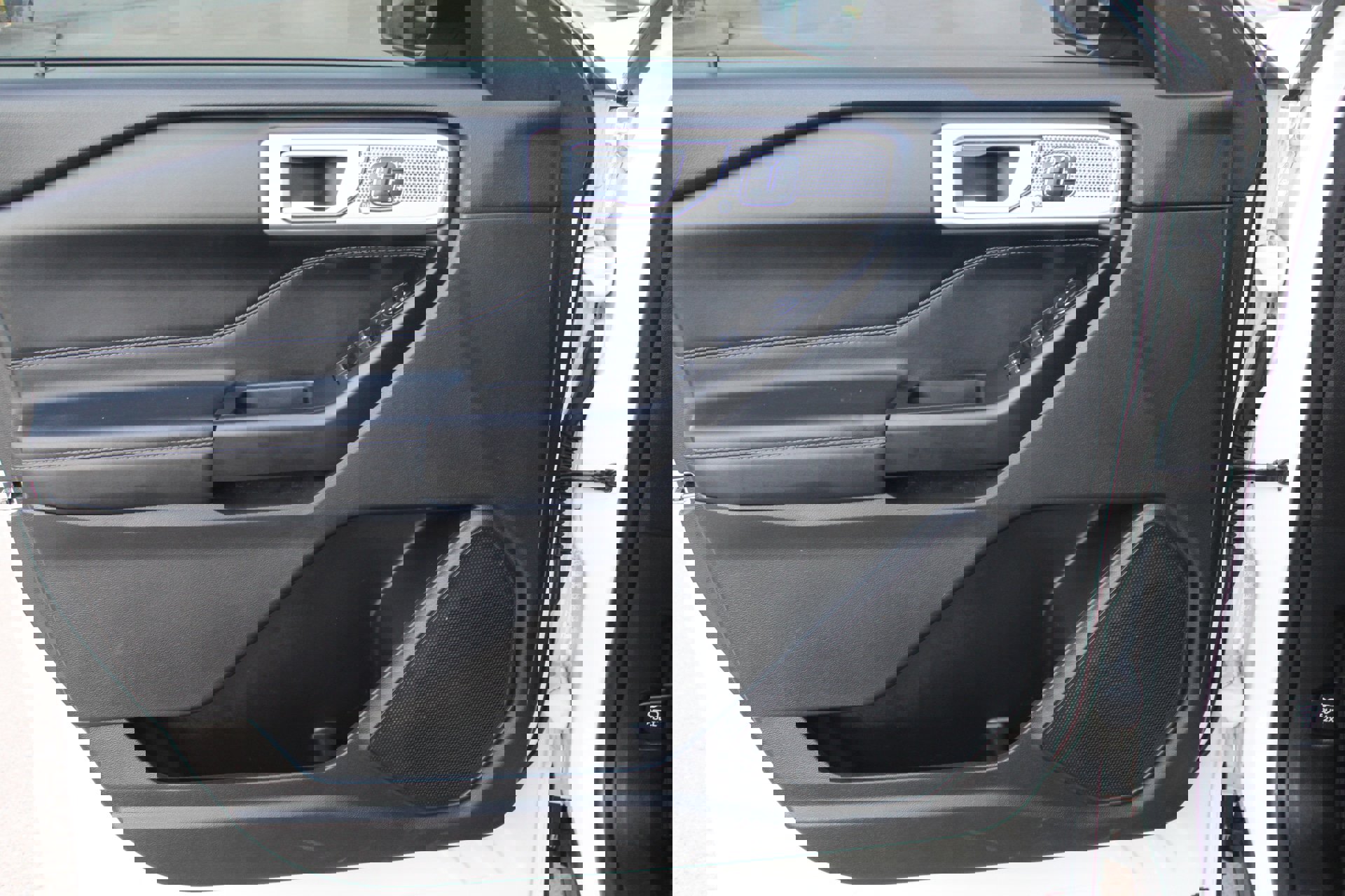 Used 2020 Ford Explorer Limited image 36