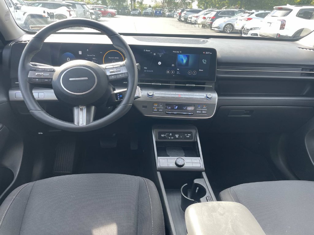 Used 2025 Hyundai Kona SEL AWD/4WD image 12
