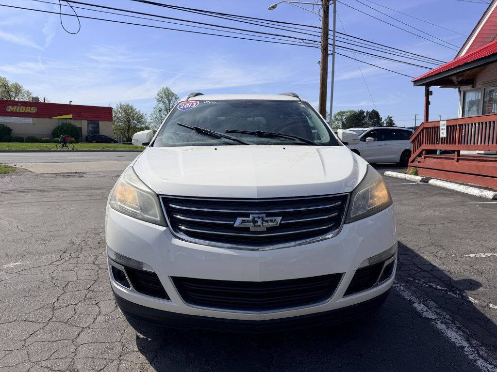 Used 2013 Chevrolet Traverse LT AWD/4WD image 2