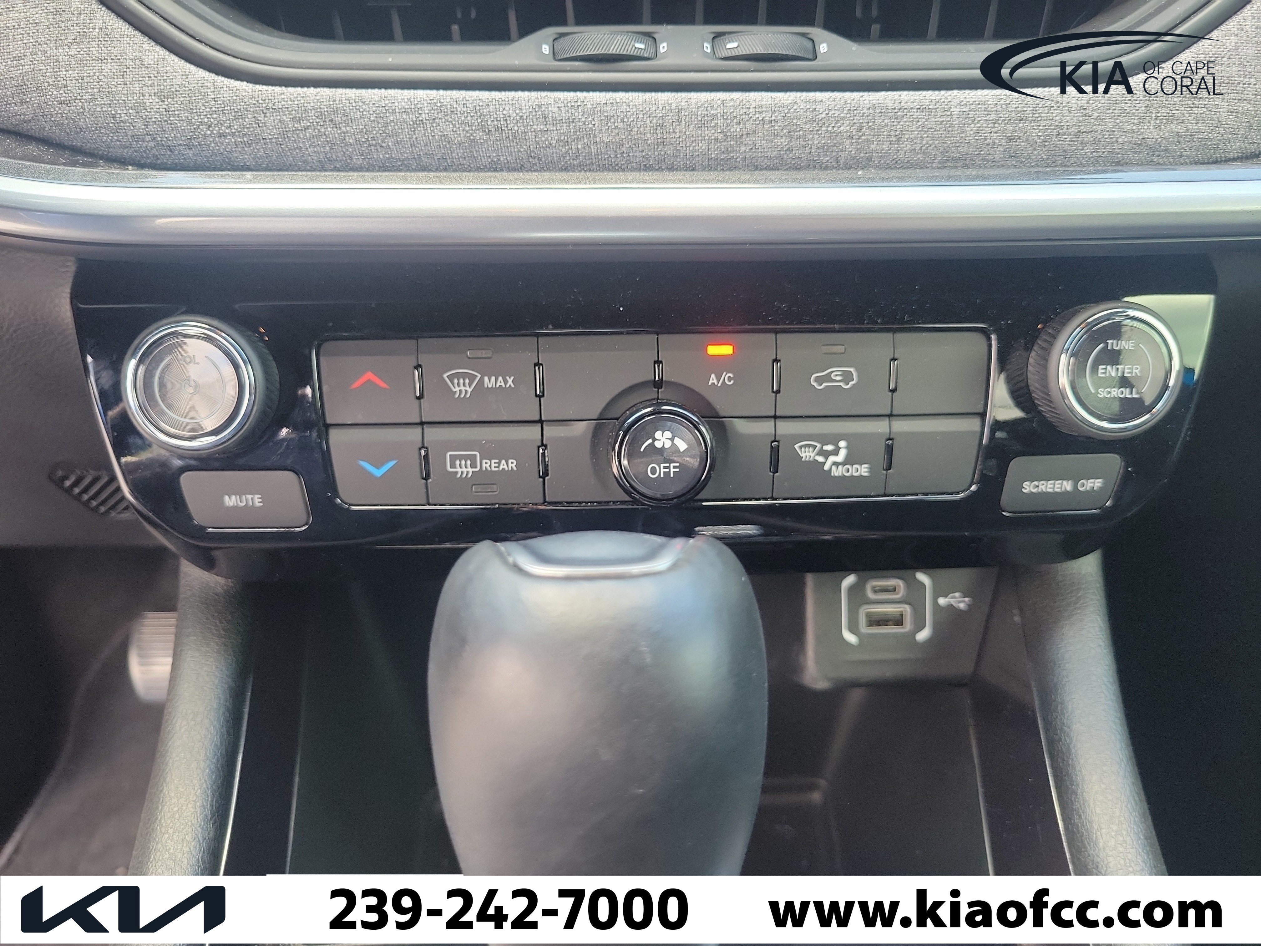 Used 2025 Jeep Compass Latitude AWD/4WD image 29