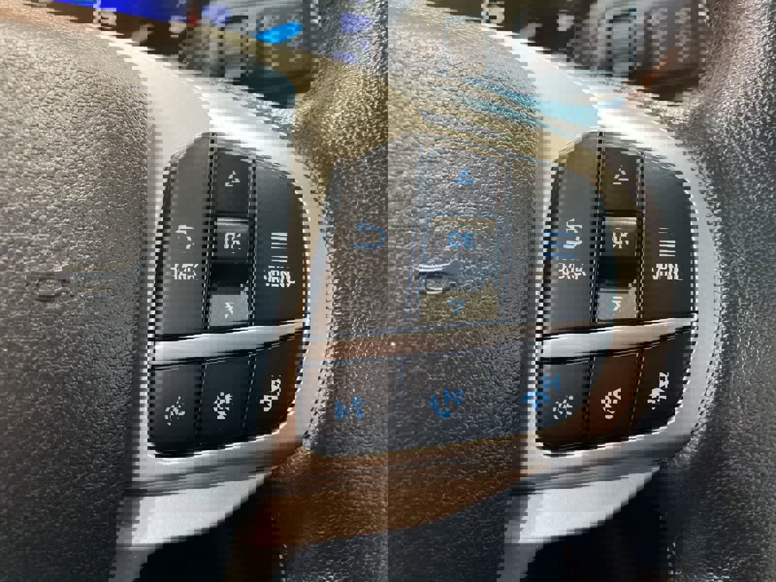 Used 2021 Ford Explorer Limited image 21