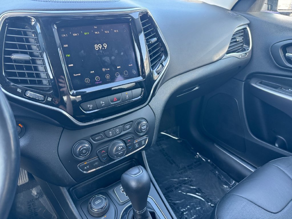 Used 2021 Jeep Cherokee Limited w/ Trailer Tow Group AWD/4WD image 29