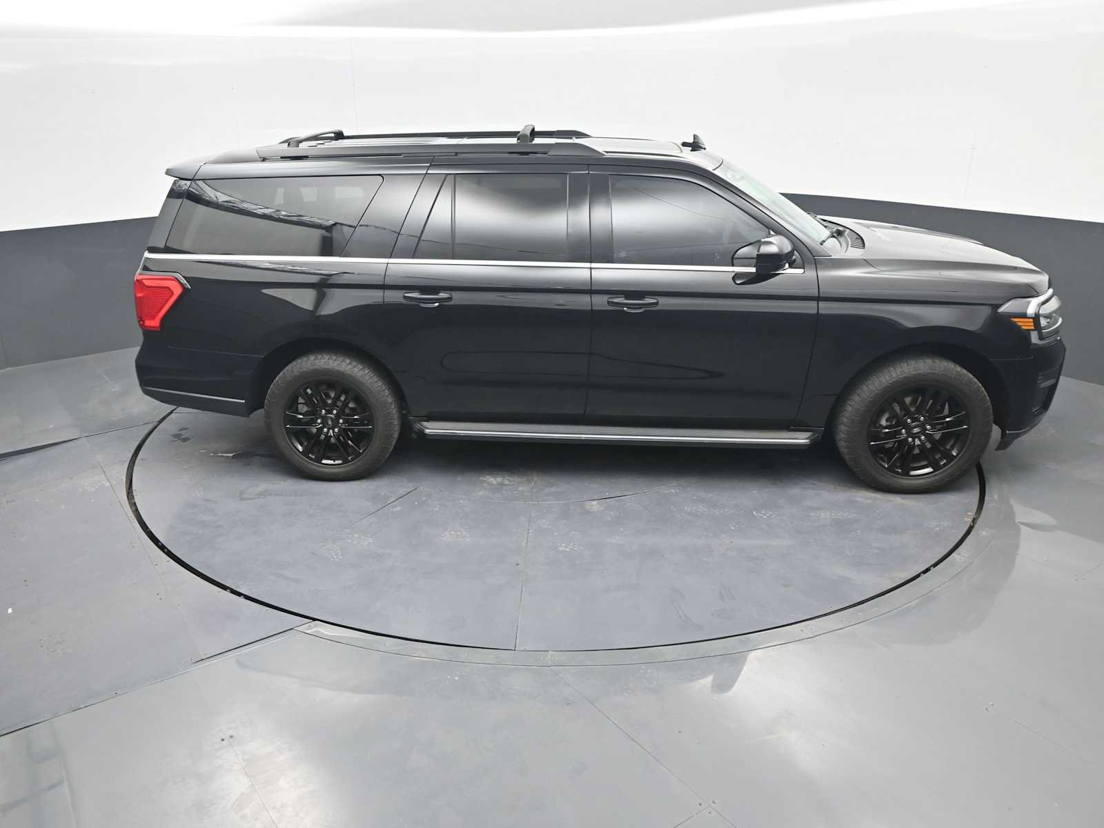 Used 2023 Ford Expedition Max XLT AWD/4WD image 46