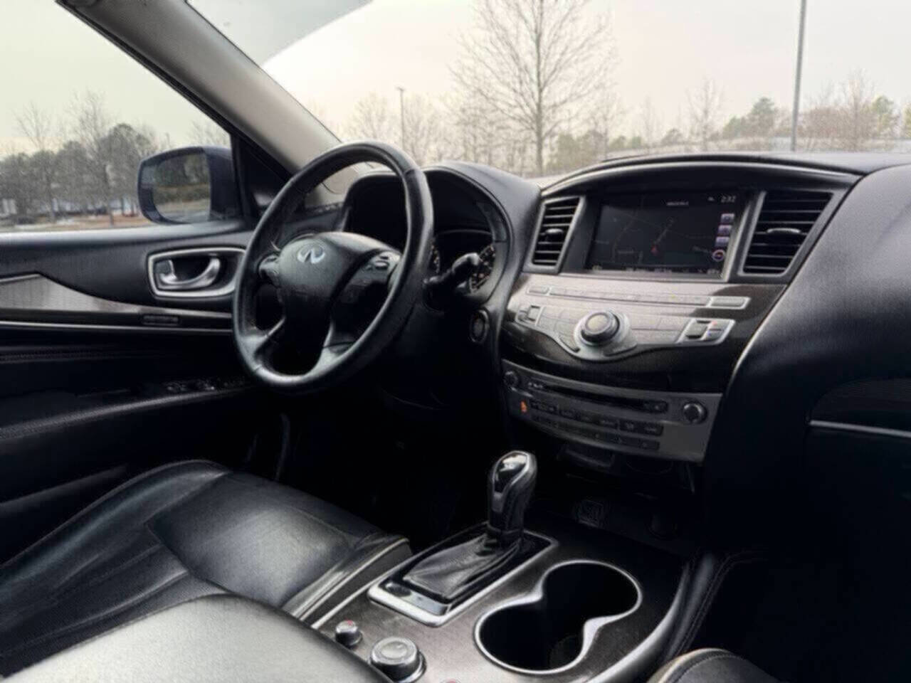 Used 2019 INFINITI QX60 Luxe w/ Essential Package image 19