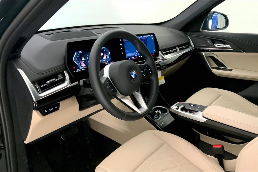 New 2025 BMW X1 xDrive28i w/ Technology Package image 4