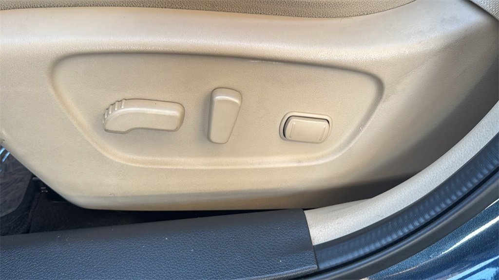 Used 2016 Nissan Rogue SL image 20