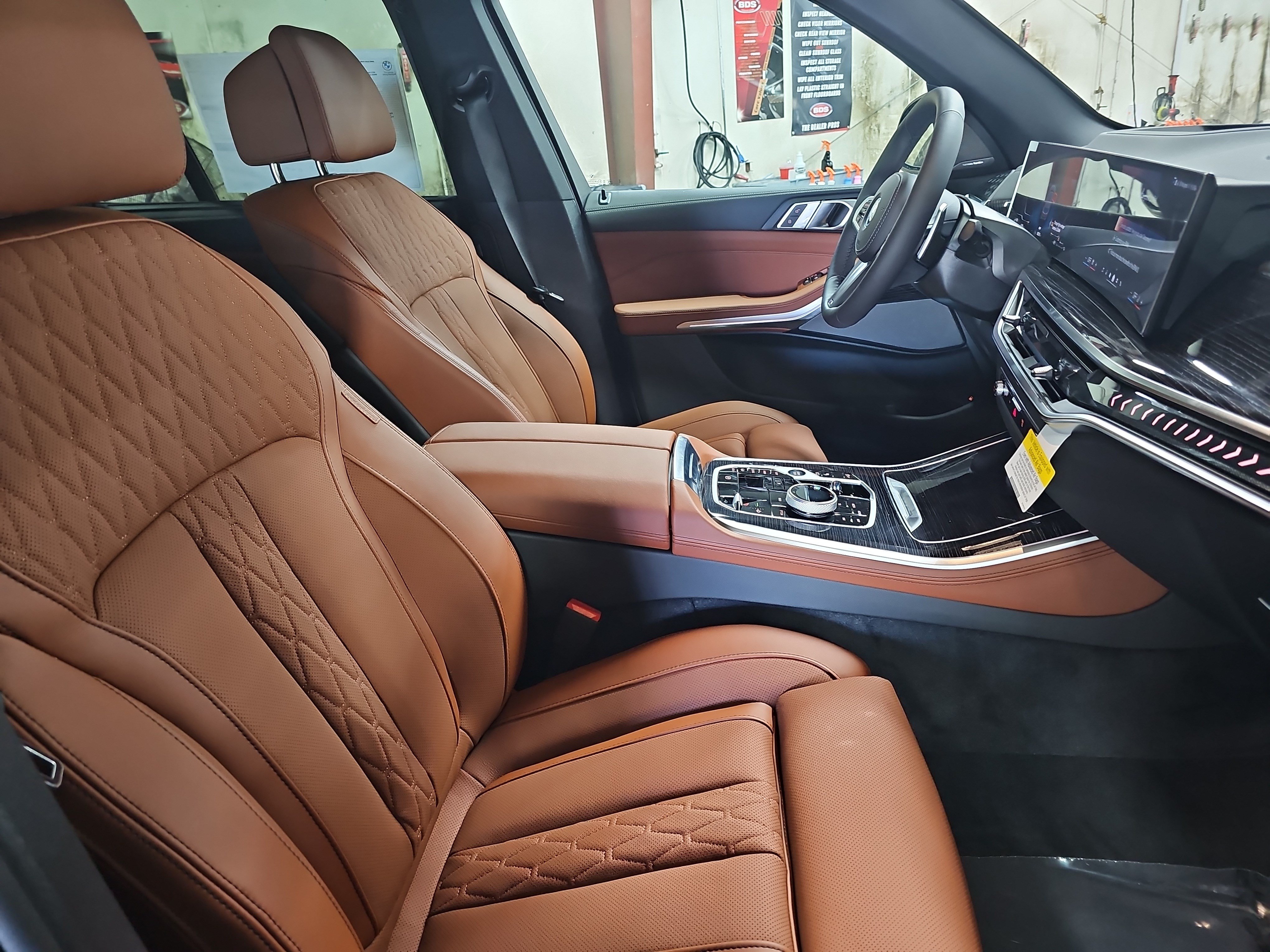 New 2026 BMW X5 xDrive50e w/ Executive Package AWD/4WD image 10