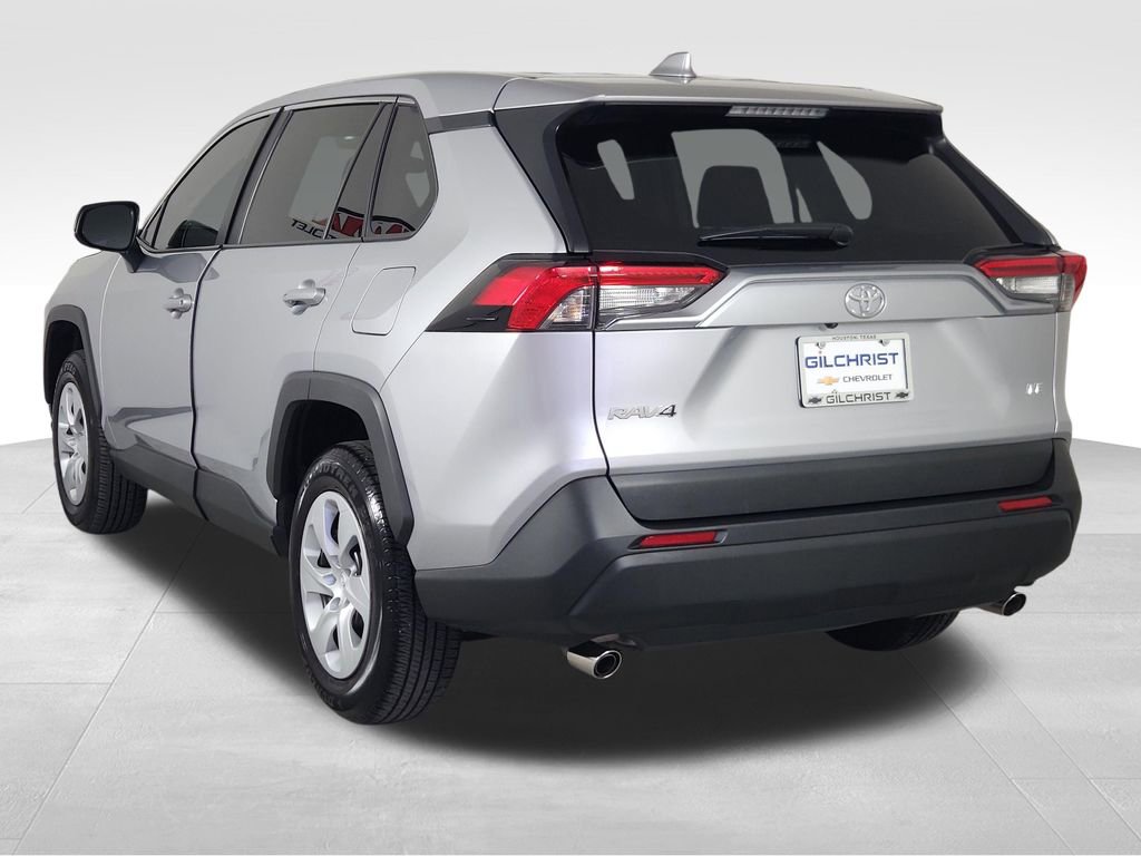 Used 2025 Toyota RAV4 LE image 7