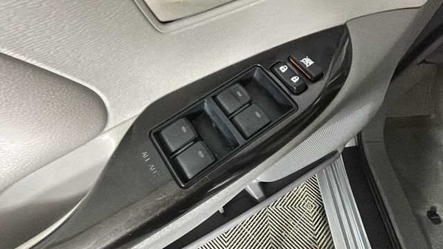 Used 2014 Toyota Sienna LE AWD/4WD image 10