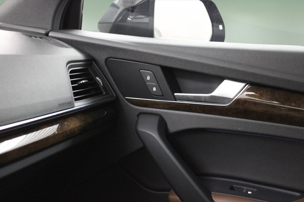 Used 2019 Audi Q5 2.0T Premium Plus AWD/4WD image 39