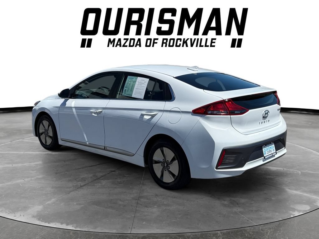 Used 2022 Hyundai Ioniq SE FWD image 4