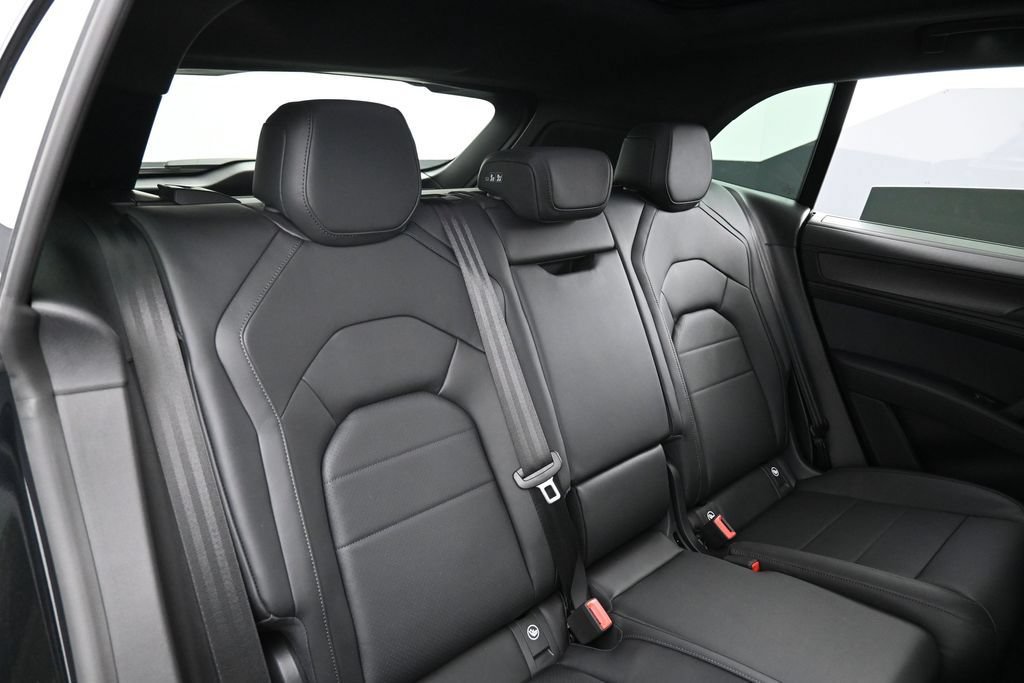New 2026 Porsche Cayenne Turbo AWD/4WD image 26