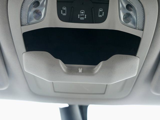 Used 2024 Chrysler Pacifica Touring-L image 24