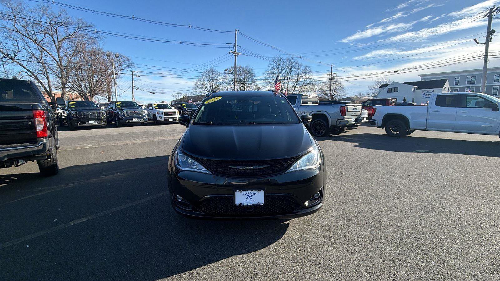 Used 2019 Chrysler Pacifica Limited w/ Advanced Safetytec Group video 2